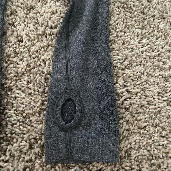 Lululemon Run: Swiftly Tech Long Sleeve Lace Design in Charcoal Gray Sz 4 - Picture 12 of 16